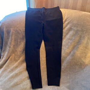 NWOT Michael Stars Womens’ Pull-on Ankle Length Slim Leg Pant
Black Size Medium
